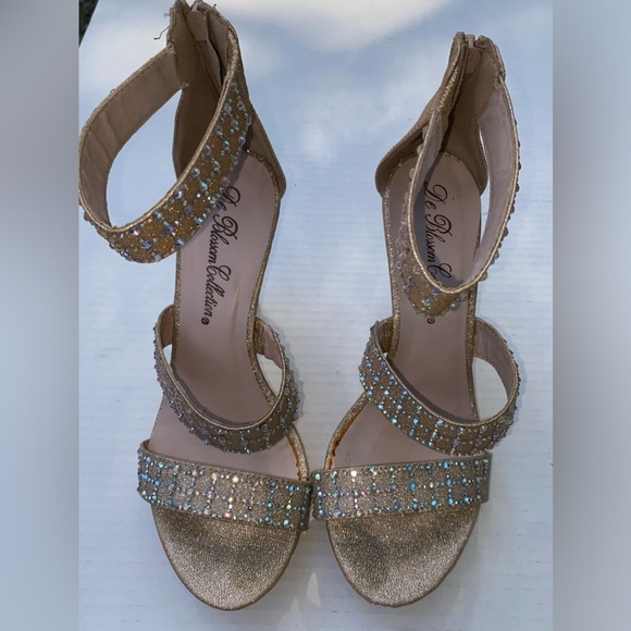 De Blossom Collection - Picture 2 of 5